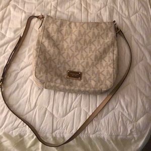 Michael Kors cross body purse!